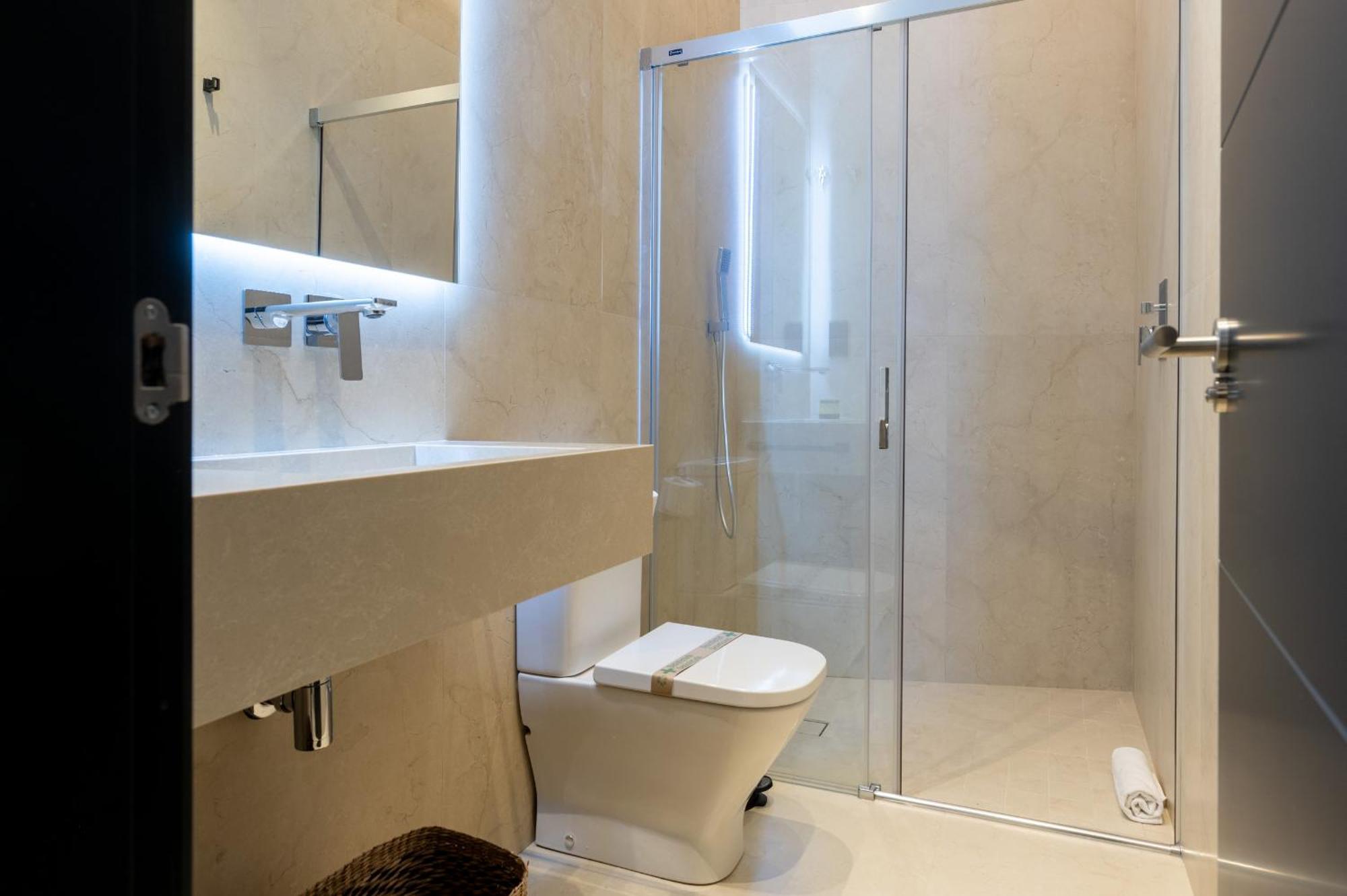 New Design Apartment - Private Patio - Gallos 2 Севілья Екстер'єр фото